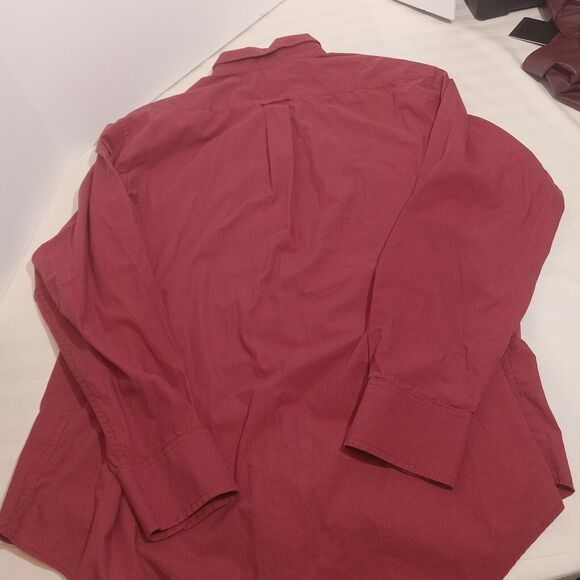 IZOD Size L Lot of 3 Men’s Shirts Long Sleeve Button Up Plaid and Checked - Picture 7 of 12